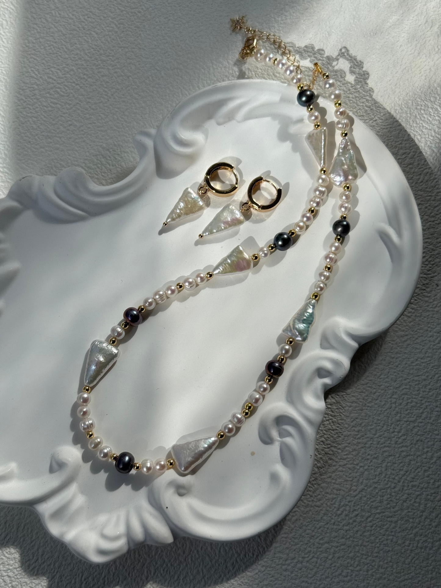 Celeste Triangle Pearl Set Necklace
