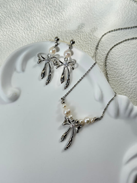 Pearl Whisper Bow Set