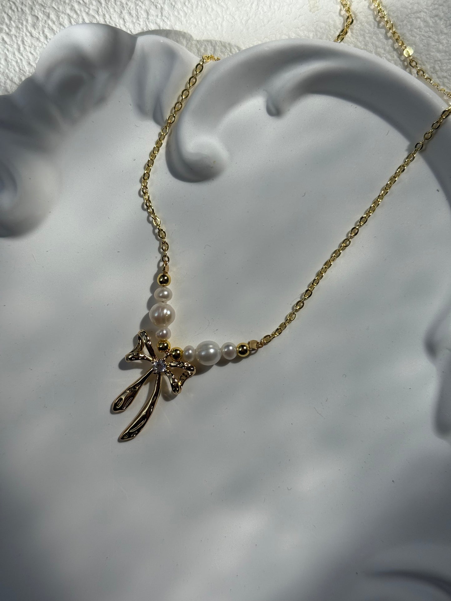 Pearl Bow Sweet Necklace