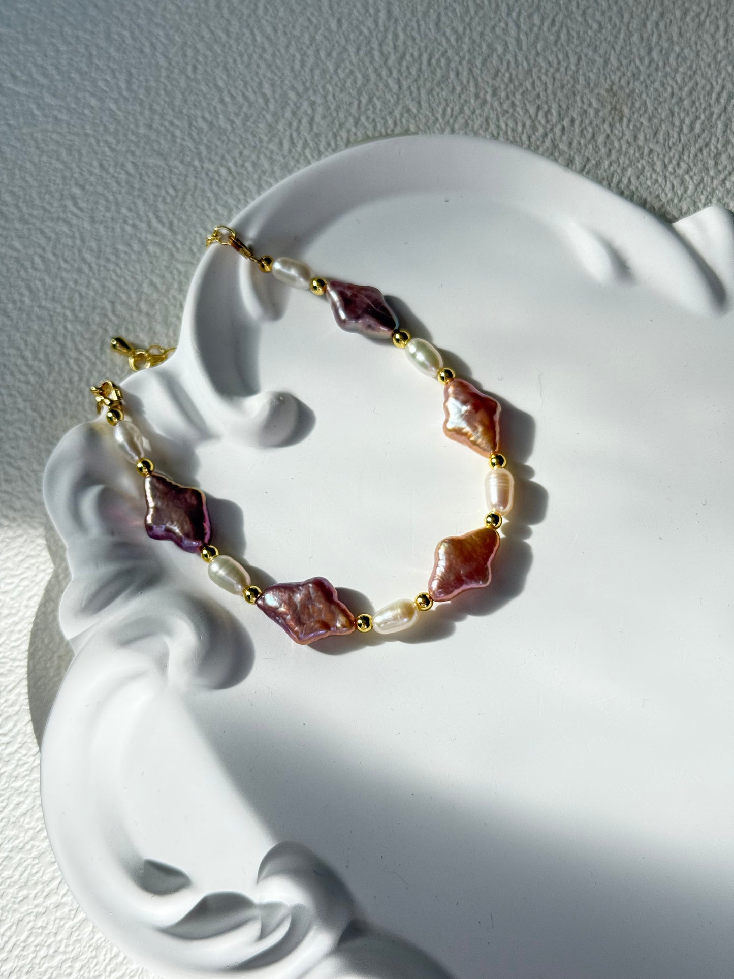 Baroque Diamond-Shaped Pearl Bracelet
