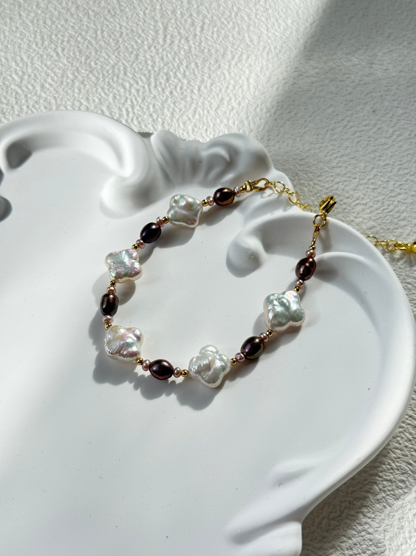 Clover Baroque Pearl Sweet Bracelet