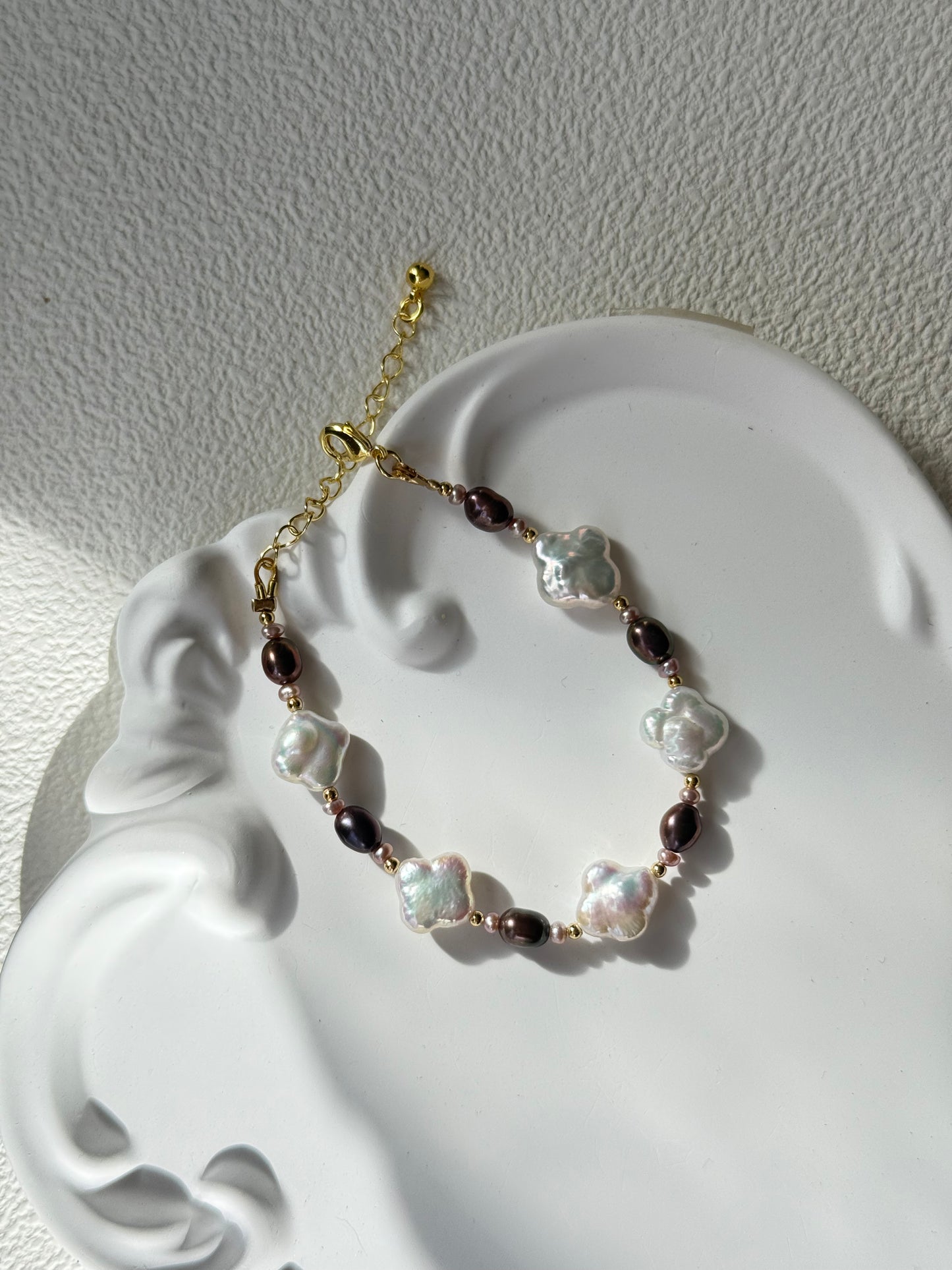 Clover Baroque Pearl Sweet Bracelet