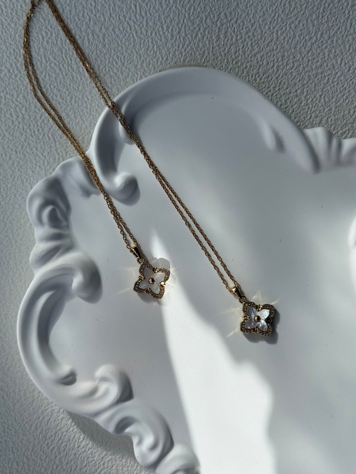 Reversible White & Black Mother-of-Pearl Pendant Necklace