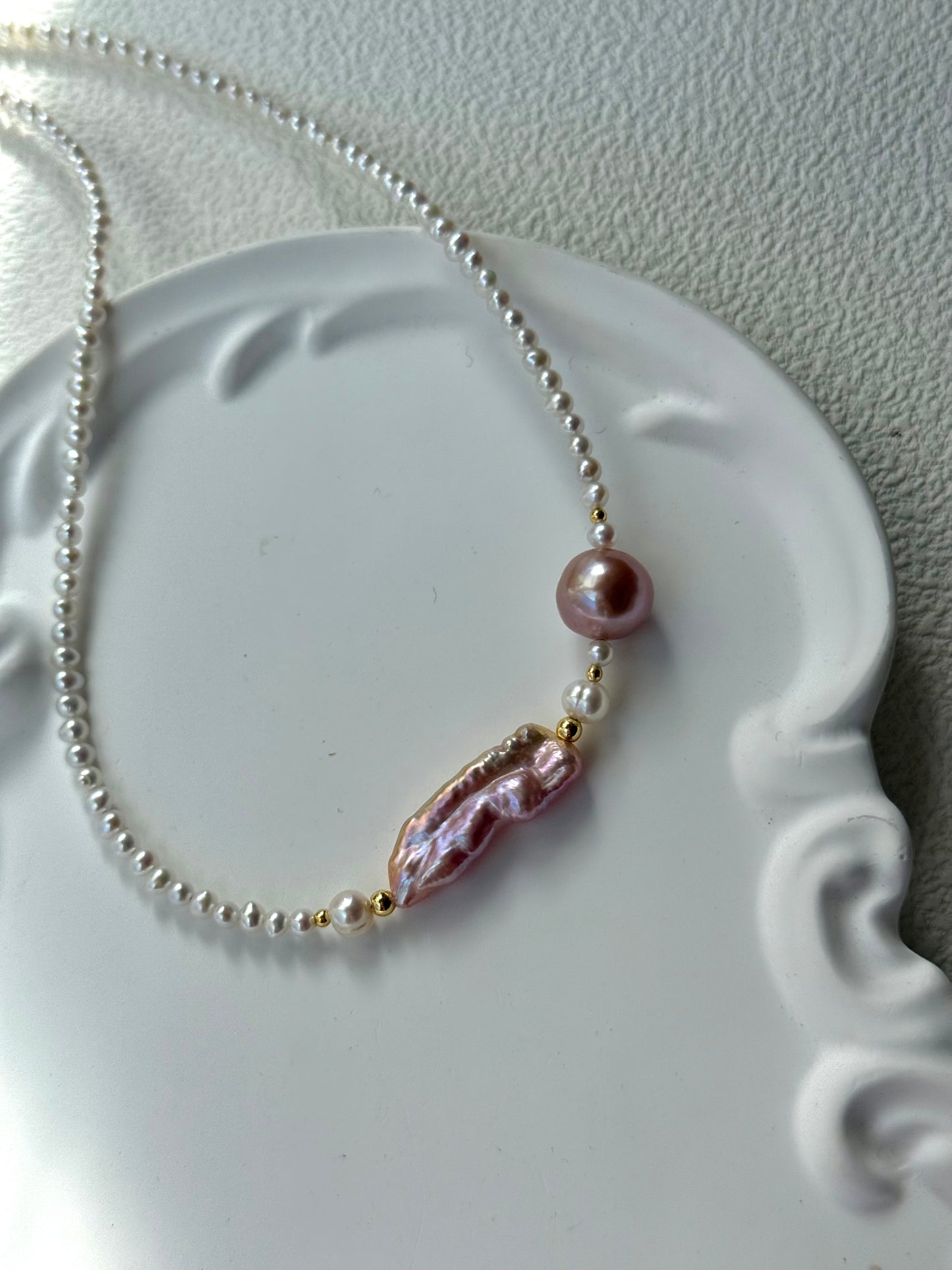 Rosé Glow Choker